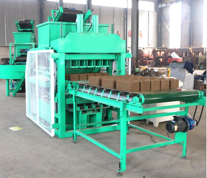 Test GiantLin SYN5-5 hydraulic press brick making machine for Chile